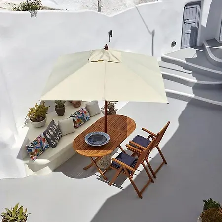 Agalitsa Cave With Garden Courtyard *