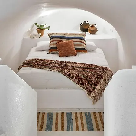 Villa Agalitsa Cave With Garden Courtyard *