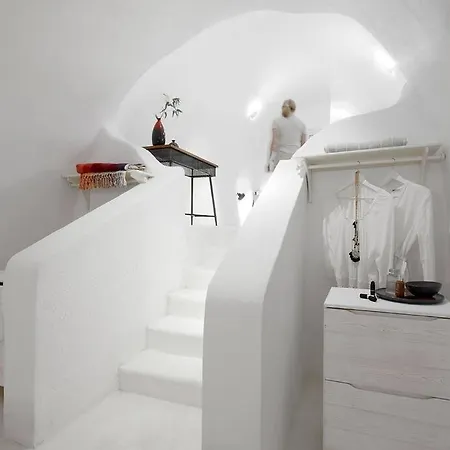 Agalitsa Cave With Garden Courtyard Villa Megalochori (Santorini)