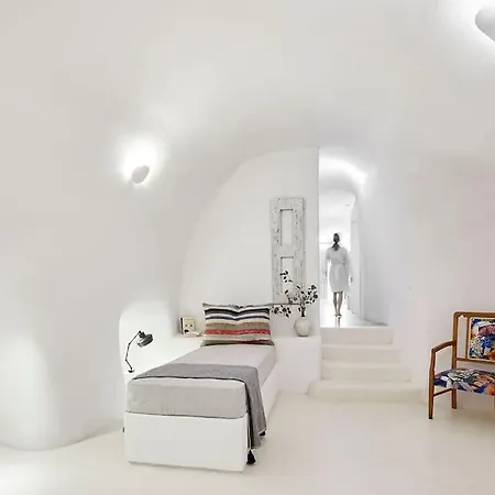 Villa Agalitsa Cave With Garden Courtyard