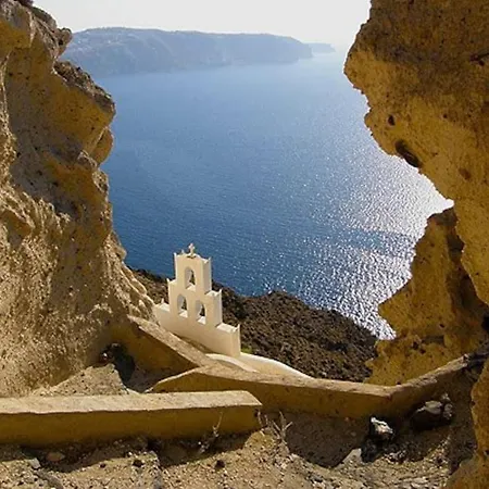 Agalitsa Cave With Garden Courtyard Villa
