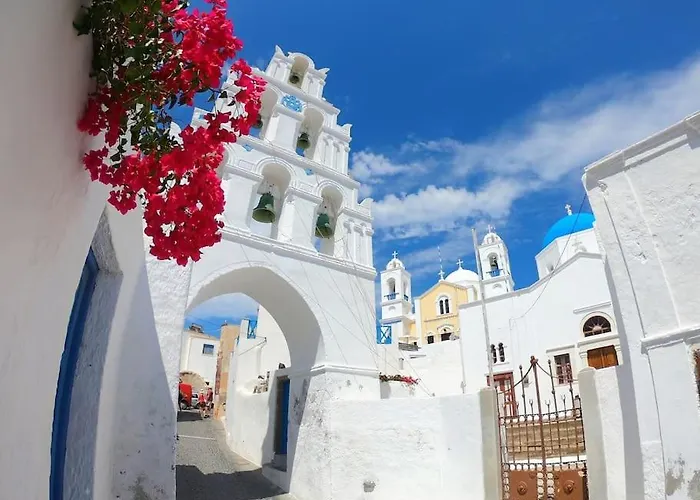 Agalitsa Cave With Garden Courtyard *