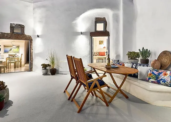 Agalitsa Cave With Garden Courtyard *