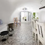 Agalitsa Cave With Garden Courtyard Megalochori (Santorini)